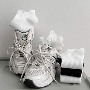 Nouvel arrivage de <span class=keywords><strong>chaussettes</strong></span> courtes décontractées blanches Double lug Body Logo Anti-Bactérien All-Match Crew <span class=keywords><strong>Hommes</strong></span> Simple Thin Summer Mesh Sports - Product Image 4