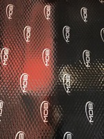 Tapis insonorisant pour voiture en caoutchouc noir, fabrication directe d'usine Sanzhou, personnalisation OEM, 80 mil (2 mm * 46 cm * 80 cm), couverture complète de la voiture, réduction du bruit