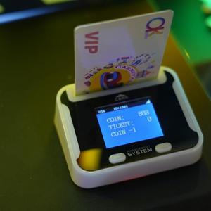 Terminal Lector de Tarjetas Prepago con WiFi y Pantalla LCD <span class=keywords><strong>para</strong></span> Sistema de Recarga de Crédito <span class=keywords><strong>para</strong></span> Miembros de Centros de Juegos Arcade - Product Image 4
