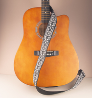Sangle de guitare personnalisée en jacquard avec coussin en mousse 3D |   Vente en gros d'usine à Dongguan |   Sangle d'épaule réglable en polyester tissé pour basse