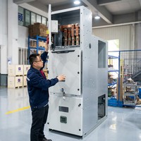 Panneau haute tension intérieur KYN28 homologué CE, entièrement étanche, en acier galvanisé pour la distribution d'énergie photovoltaïque nouvelle génération