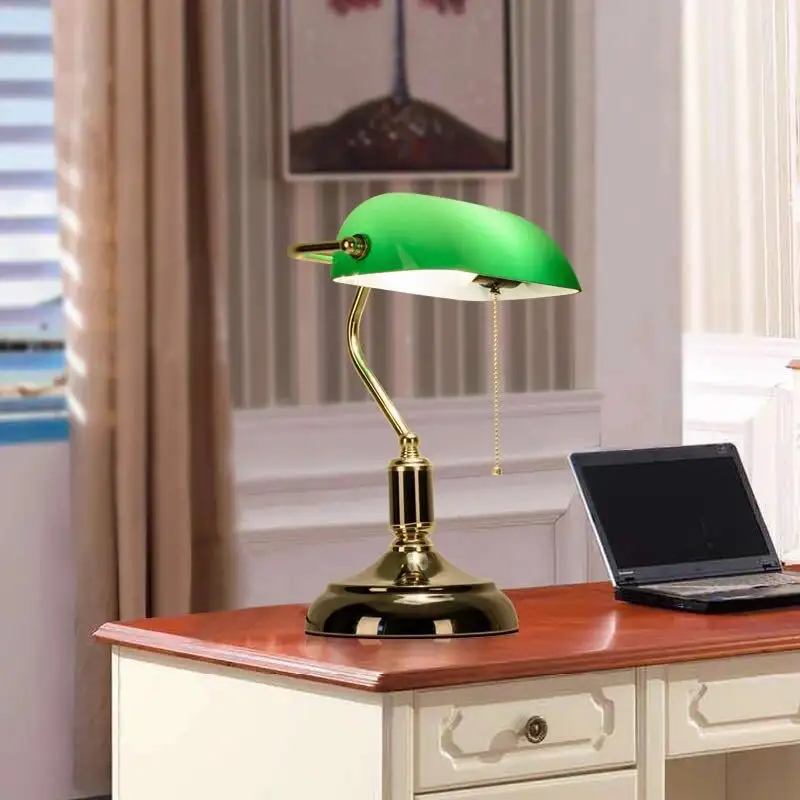 European style old Shanghai green glass desk lamp retro nostalgic bank desk lamp for home decor zhongshan