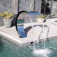 Cascade de piscine Water Faery de qualité commerciale en acier inoxydable 304, construction durable pour hôtels et complexes hôteliers