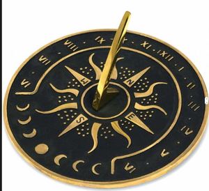 Reloj de Sol Decorativo de Latón Macizo Chapado en Oro Pulido, Estilo Náutico, Brújula Solar Tradicional de Jardín, 8.5 Pulgadas, Decoración para el Hogar - Product Image 1