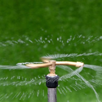 Tête d'arrosage automatique rotative à 360 degrés à quatre brins en cuivre, système d'arrosage de pelouse et de jardin à 4 points avec fonction de brumisation