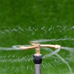Irrigatore Automatico Rotante a 360 Gradi a Quattro Forche in Rame, Sistema di Irrigazione per Prato e Giardino a 4 Punti con Funzione Nebulizzazione - Product Image 4