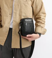 Nouveauté 2026 : Mini sac bandoulière pour homme, sac à bandoulière léger et décontracté, petit sac à dos avec sangle réglable pour un usage quotidien