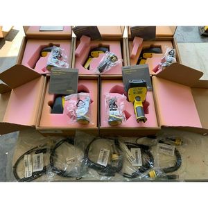 เครื่องสแกนบาร์โค้ดแบบมือถือ Cognex Dataman 8000 ซีรีส์ รุ่น DMR-8500-0100 พอร์ต Ethernet USB สีเหลืองฟลูออเรสเซนต์ - Product Image 3