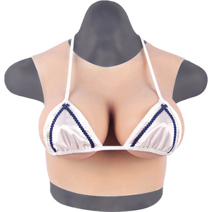 Prótesis de Senos de Silicona Realistas de Gran Tamaño para Crossdresser (CD) de Hombre a Mujer - Product Image 5