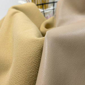 Matériau en cuir personnalisé pour sac de canapé Siège de <span class=keywords><strong>moto</strong></span> en vinyle Tissus d'habillement en PVC PU pour meubles - Product Image 1