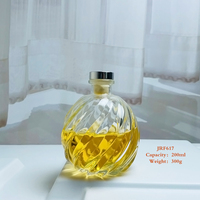 Bouteille d'huile aromatique sans feu en forme d'ananas nouveau design Bouteilles de diffuseur de roseau d'aromathérapie avec couvercle bâton