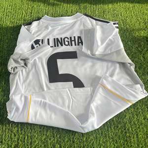 قميص كرة قدم إنجليزي عالي الجودة مخصص بتصميم قديم لعام 1990-1998 للاعب غاسكوين، مصنوع من البوليستر 100٪، سريع الجفاف وقابل للتنفس، بأكمام قصيرة، لون أسود - Product Image 1