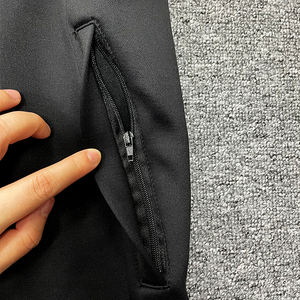 Ensemble veste et pantalon de sport personnalisé Jogger d'extérieur Sweats à capuche avec logo brodé Survêtement noir - Product Image 6