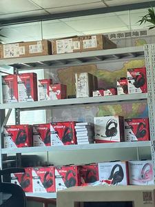 Audífonos HyperX Cloud II con Cable, Sonido Envolvente 7.1, Micrófono, Pantalla Digital, Auriculares para Juegos de Alta Fidelidad, PC, Deportes y Viajes - Product Image 6