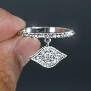 Anello con Pendente Occhio Mistico per Donne, Gioiello da Dito Geometrico alla Moda - Product Image 1