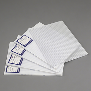 Plaque de polycarbonate <span class=keywords><strong>alvéolaire</strong></span> double paroi noire, résistante aux UV, transparente, pour toiture solaire - Product Image 2
