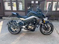 Moto Naked CF Moto NK250 - 250CC EFI Monocylindre Refroidi par Liquide - Moto de Loisirs avec une Vitesse Maximale de Plus de 80 km/h