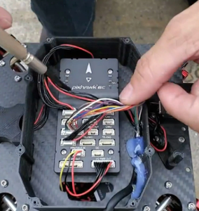 Contrôleur de vol automatique Holybro Pixhawk 6C d'origine, boîtier en aluminium FC PM02/PM07+M8N pour drone multicoptère FPV RC, avion - Product Image 5