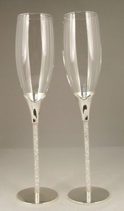 Flûtes à champagne en argent avec double cœur percé en paire avec base à motif de cœur Toast de mariage Cadeau de la Saint-Valentin - Product Image 3