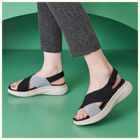 Nouvelles dames fond épais pente talon sandales été plage mode Simple tendance dames sandales décontracté confortable femmes chaussures de marche