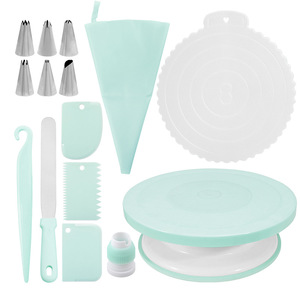 مجموعة قاعدة دوارة للكيك من البلاستيك، أدوات تزيين الكيك، طقم تزيين الحلويات، فوهات تزيين الكيك، مكشطة كريمة، ملعقة تقليب - Product Image 1