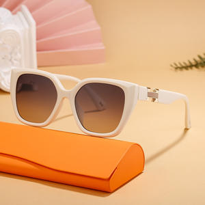 Lunettes de soleil œil de chat style européen et américain pour femmes, protection UV400, monture PC, verres noirs, tendance streetwear, protection solaire - Product Image 3