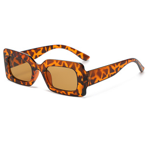 <span class=keywords><strong>Lunettes</strong></span> <span class=keywords><strong>de</strong></span> <span class=keywords><strong>soleil</strong></span> rétro vintage pour femmes avec petit cadre rectangle classique <span class=keywords><strong>de</strong></span> luxe Nouvelle vente sur des montures bleues et grises avec logo personnalisé - Product Image 4