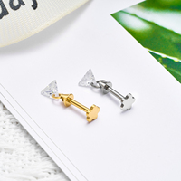Vente en gros de Piercings Labret à enfiler en Titane G23 ASTM F136, motif fleur à dos plat, clous d'oreille tendance, bijoux de lèvre délicats