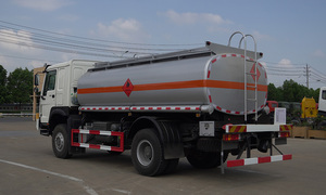 Camión Cisterna de Combustible Runli/Camión de Transporte de Combustible/Camión Cisterna 4x2/Camión Cisterna de Diésel/Camión de Reabastecimiento Móvil - Product Image 3