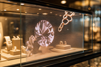 Écran LED transparent pour vitrine à bijoux et présentoir en verre
