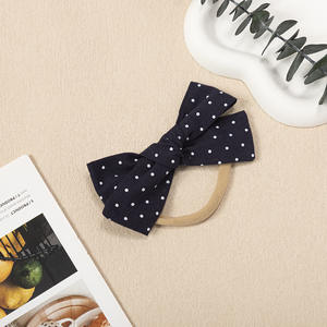 Pinces à <span class=keywords><strong>cheveux</strong></span> faites à la main pour enfants Sweet Girl Bows Little Hairpin Barrettes avec broderie en tissu Accessoires de <span class=keywords><strong>cheveux</strong></span> pour enfants - Product Image 3