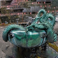 Fontaine d'eau sculptée en bronze vert vintage TREVI, dragon chinois, fontaine en métal pour ornement extérieur