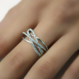 Anello F1659 in Oro Bianco con Diamante Taglio Brillante Rotondo Colore G Naturale Gioiello Minimalista da Donna per Fidanzamento - Product Image 1