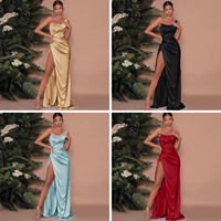 Robe longue élégante en satin pour femme, personnalisée, tissée, lavable, écologique, respirante, couleur unie, fendue, plissée, asymétrique à une épaule, pour l'automne