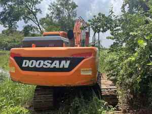 รถขุดมือสอง Doosan DX200 ปี 2016 รุ่น 20 ตัน คุณภาพสูง ฟังก์ชั่นหลากหลาย บุ้งกี๋ขนาด 0.5 ลบ.ม. กำลัง 98 กิโลวัตต์ ราคาดี ขายปลีก - Product Image 4