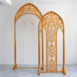 Decorazione di Lusso per Palco Nuziale in Colore Oro - Product Image 6