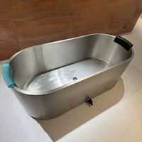 Bain d'eau glacée ovale plongeant à froid en acier inoxydable moderne 304 pour la récupération des athlètes