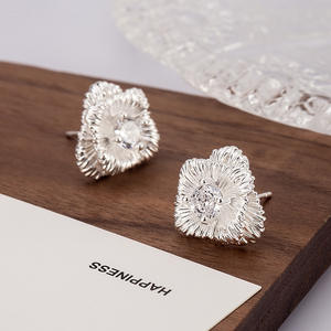 ต่างหูเพชร VVS ขนาด 9.5 มม. แบบสองวงแหวนเงินแท้ 925  ต่างหูแบบห่วงเงินแท้ 925 ประดับเพชร CZ สำหรับผู้หญิง - Product Image 1