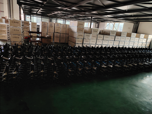 Vente directe d'usine <span class=keywords><strong>de</strong></span> tracteurs agricoles manuels équipés d'une mini-moissonneuse-batteuse pour le riz, le blé et le maïs, pour la récolte du maïs. - Product Image 5