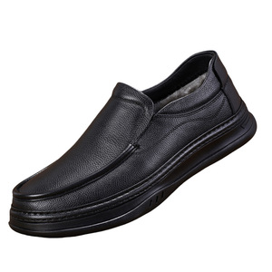 Mocassins d'hiver pour hommes en cuir véritable, doublés de fourrure, à enfiler, bout rond, semelle en caoutchouc, chaussures confortables et chaudes pour le bureau et la carrière - Product Image 4