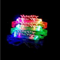 Neue LED-Leuchtbrille in Herzform, Blinkende Partybrille, Neujahrs-Leuchtspielzeug, Kinderfest-Dekoration