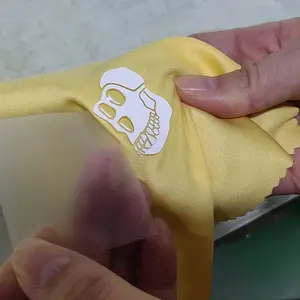 Etichette con logo in silicone a trasferimento termico impermeabile 3d personalizzate alla moda all'ingrosso ferro sulle etichette delle dimensioni del collo per abbigliamento