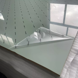 Madera contrachapada de melamina <span class=keywords><strong>comercial</strong></span> de 8 pies x 4 pies, 18mm, Cara de película PET, madera contrachapada laminada brillante UV - Product Image 1