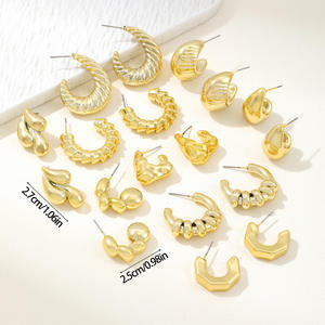Boucles d'oreilles créoles géométriques en résine plaqué or pour femme, bijoux de fête tendance, ensemble 2,7 cm et 2,5 cm - Product Image 1