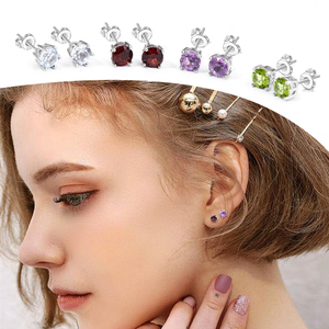 Eleganti Orecchini a Perno in Argento Sterling 925 con Rubino e Diamante Rotondo da 5mm, Montatura a Castone, Regalo Perfetto per Donne - Product Image 5