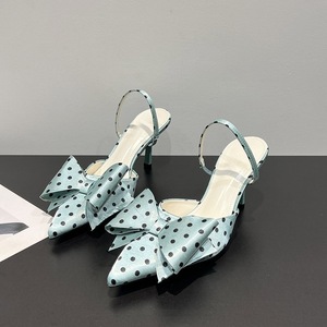 รองเท้าส้นสูงแบบสวม Baotou Bow Tie Thin Stiletto สำหรับผู้หญิง ฤดูร้อน หัวแหลม สีน้ำเงินขาวลายพราง ใส่สบาย ระบายอากาศได้ดี เหมาะสำหรับไปทะเล - Product Image 2