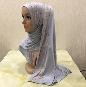 ฮิญาบผ้าไหมนมผ้าพันคอพลอยเทียมระยิบระยับสำหรับ2020010393ผู้หญิง - Product Image 5