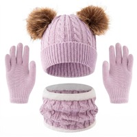 Ensemble d'accessoires d'hiver en tricot pour enfants de 5 à 12 ans : bonnet, écharpe et gants en tricot torsadé avec deux pompons, chauds et assortis pour les jeux en neige en extérieur