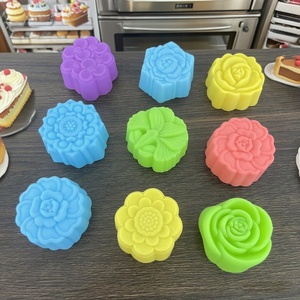 <span class=keywords><strong>Mini</strong></span> <span class=keywords><strong>moule</strong></span> à gâteau en <span class=keywords><strong>silicone</strong></span> 5 cm en forme de fleur, coloré, pour muffins, puddings, gâteaux de cristal, mochi, mooncakes et gelées - Product Image 1