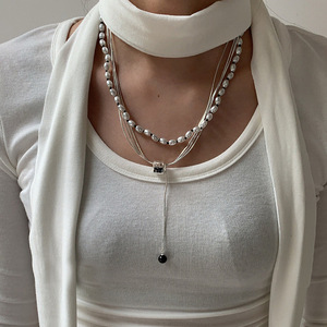 Collar de Plata de Ley S925 con Cadena de Hueso de Serpiente Multicapa y Colgante de Ágata Cilíndrica, Estilo Minimalista, Lujoso, Elegante y Moderno - Product Image 5